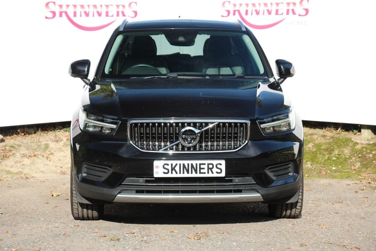 2022 Volvo XC40 T3 INSCRIPTION Estate Petrol Automatic