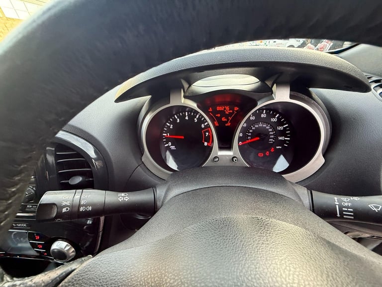 2012 Nissan Juke 1.6 Acenta 5dr [Premium Pack] HATCHBACK PETROL Manual