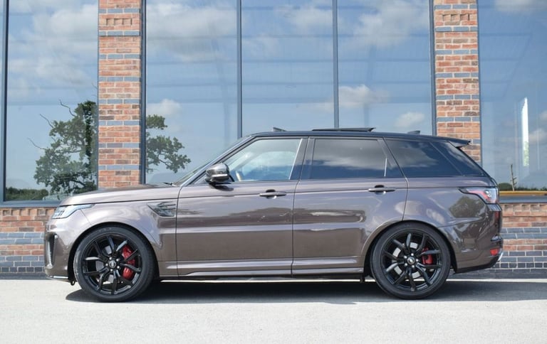 2021 62 LAND ROVER RANGE ROVER SPORT 5.0 P575 V8 SVR CARBON EDITION SUV 5DR PETR
