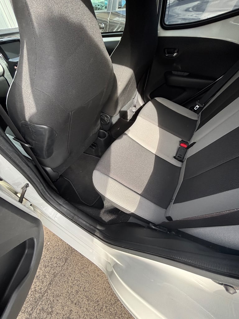 Toyota, AYGO, Hatchback, 2017, Semi-Auto, 998 (cc), 5 doors