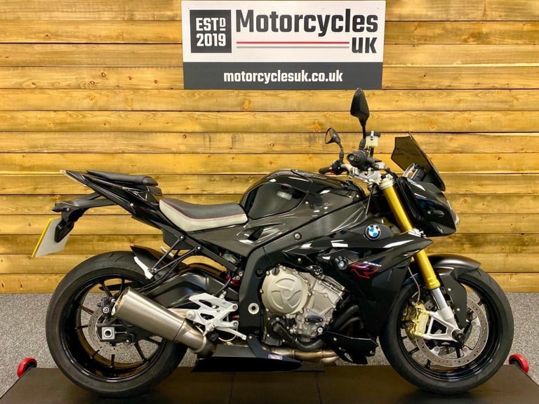 SUPERB 2016 BMW S1000R SPORT, ONLY 7173 MILES AND ONE OWNER, GREAT SPEC!