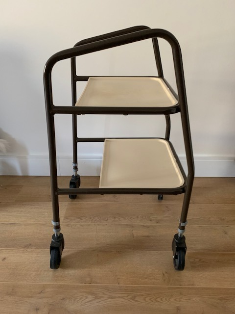 Assistance trolley table