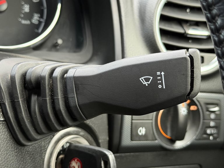 2015 Vauxhall Antara 2.2 CDTi Exclusiv 2WD Euro 5 (s/s) 5dr HATCHBACK Diesel Manual