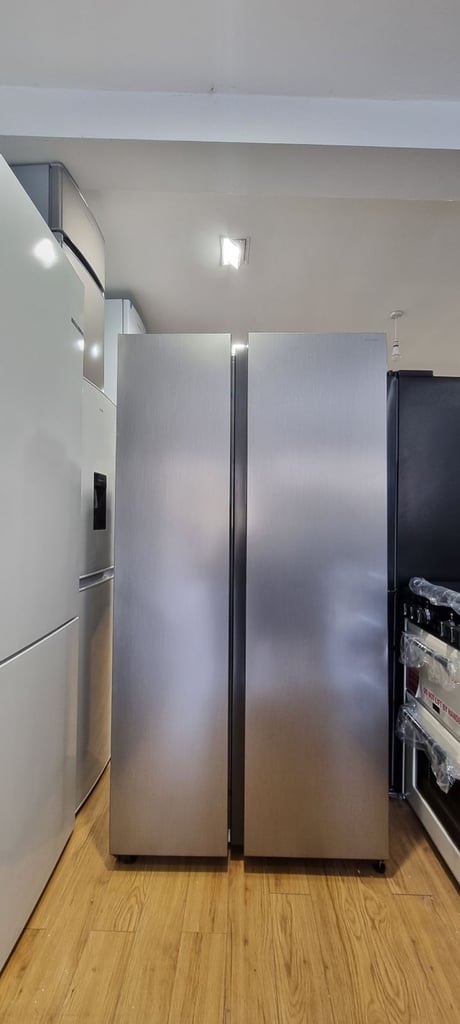 Ex display SAMSUNG Series 8 SpaceMax RS66DG813CS9EU American-Style Smart Fridge Freezer - Silver 