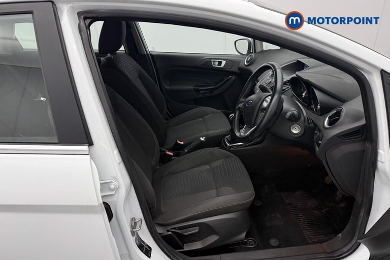 2015 Ford Fiesta 1.25 82 Zetec 5dr HATCHBACK PETROL Manual