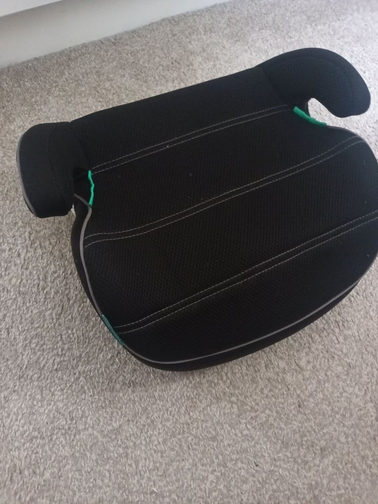 Free car booster seat with isofix