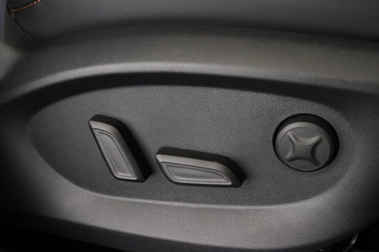 2025 MG MG HS 1.5 T-GDI Hybrid+ Trophy 5dr Auto Hatchback Hybrid Automatic