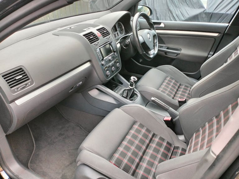 Volkswagen, GOLF, Hatchback, 2005, Manual, 1984 (cc), 5 doors