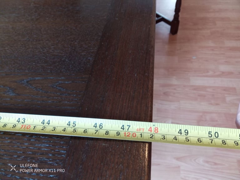 OAK DINNING TABLE