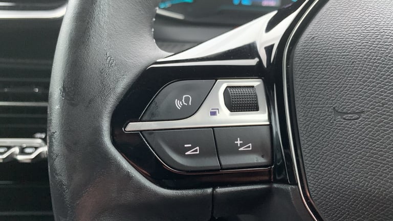 2024 Peugeot 2008 54kWh Active SUV 5dr Electric Auto (7kW Charger) (156 ps) SUV Electric Automatic