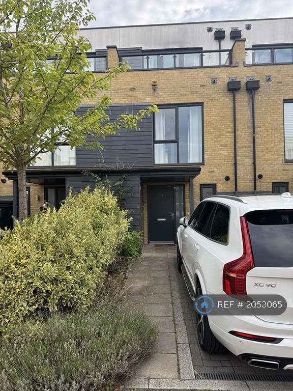 3 bedroom house in Charlock Close, Haroldwood, RM3 (3 bed) (#2053065)