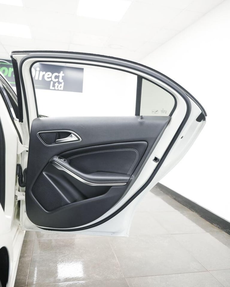 2013 Mercedes-Benz A-Class 1.8 A180 CDI BlueEfficiency Sport 7G-DCT Euro 5 (s/s) 5dr HATCHBACK Di...