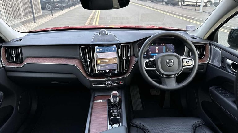 2024 Volvo XC60 Ultimate, B5 AWD Mild hybrid, Petrol, Dark ESTATE Petrol/Electric Hybrid Automatic