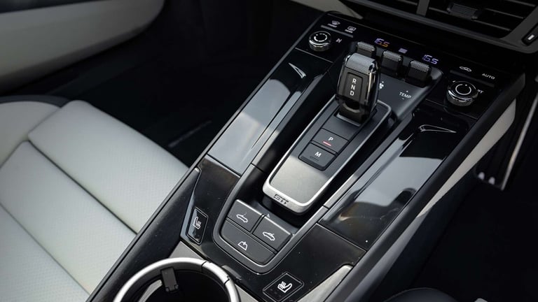  Porsche 911 Carrera 4 GTS Cabriolet (2026) Convertible Hybrid Ele Automatic
