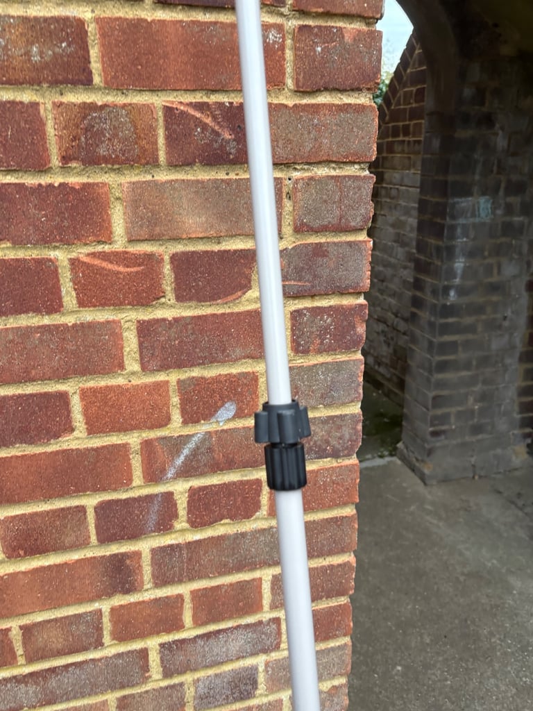 Extendable washing line pole