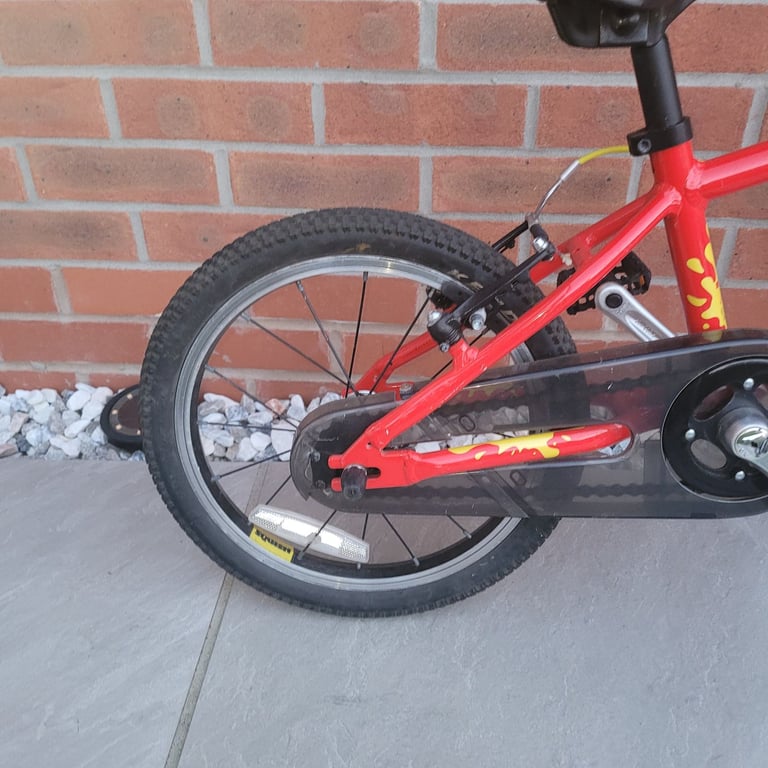 Squish bike 16" red