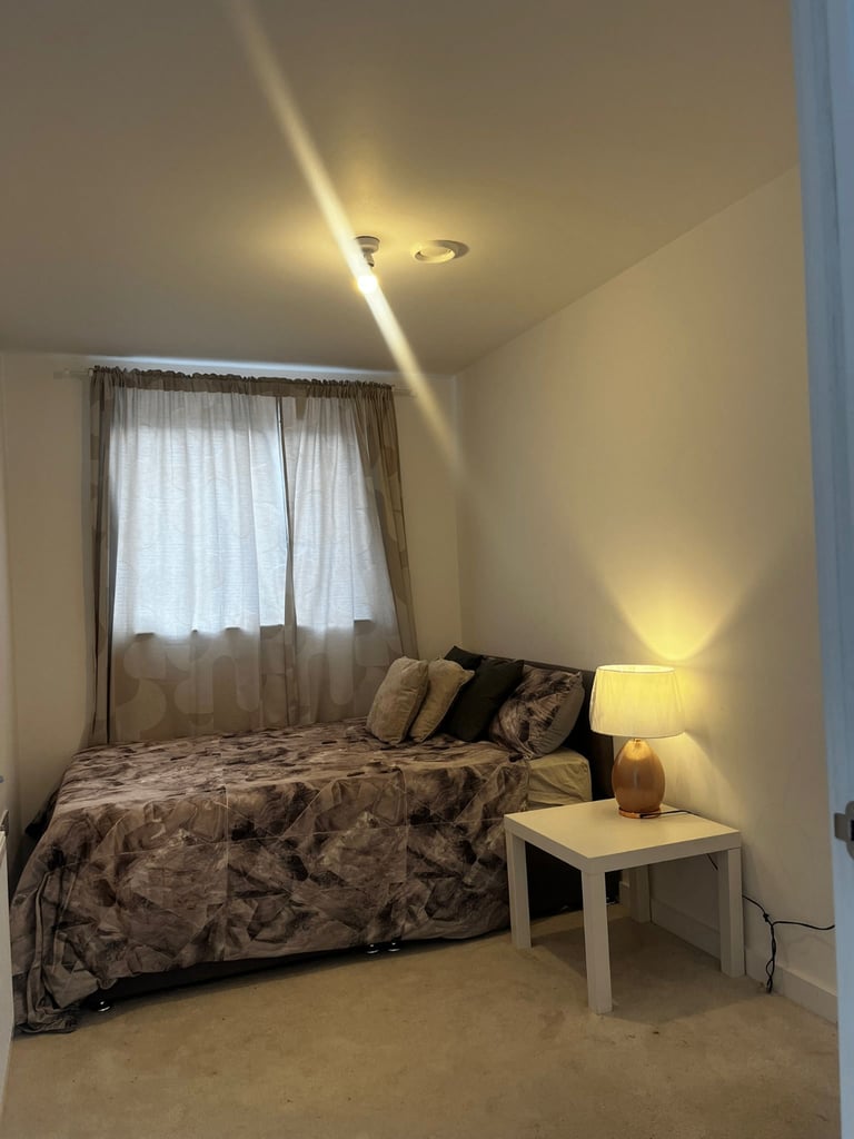 Spacious and Cosy Double Room for Rent in - SS14 3TZ