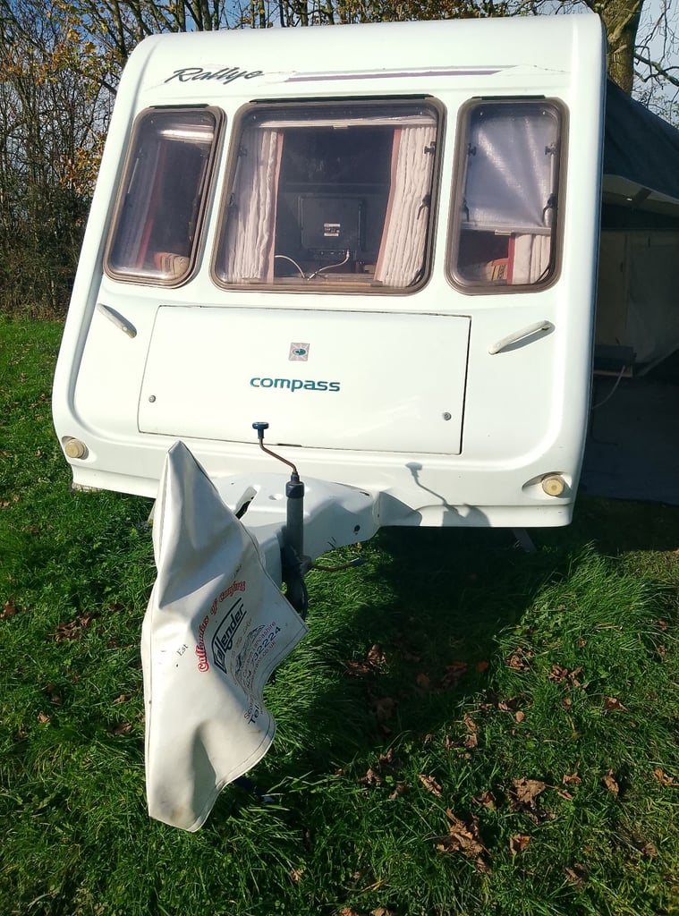 2001 RALLYE COMPASS CARAVAN