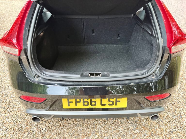 2016 Volvo V40 2.0 V40 R-design D2 5dr Hatchback Diesel Manual