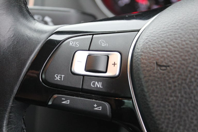 2016 Volkswagen Polo 1.2 TSI BlueMotion Tech Match Euro 6 (s/s) 5dr HATCHBACK Petrol Manual