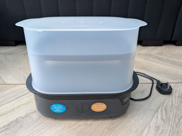 TOMMEE TIPPEE STERILISER AND BOTTLE WARMER KIT