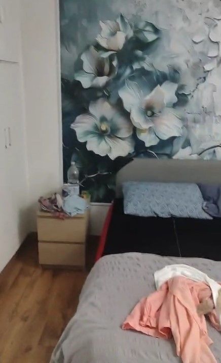 Double Room to Rent in Warbank Crescent, Croydon CR0. Only for singles. Bills included.