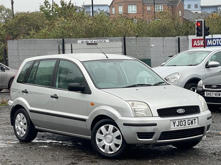 Cheap FORD FUSION 1.4L 5 DOOR + IDEAL FIRST CAR + CHEAP TO INSURE & LOW ROAD TAX * for sale in Walsall, West Midlands