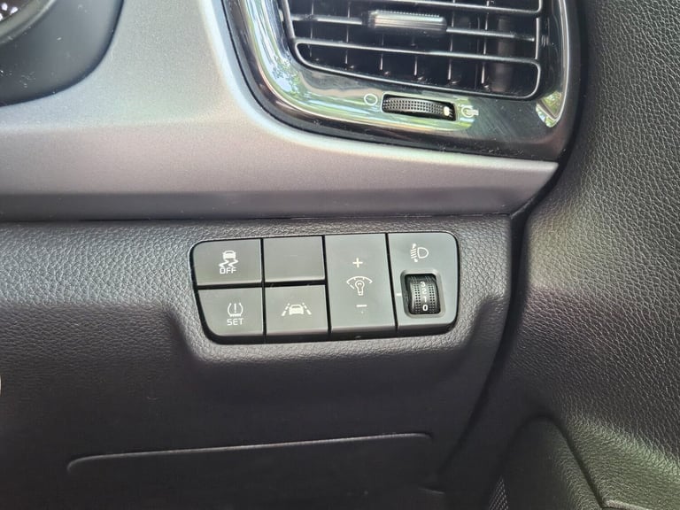 2020 Kia Rio 2 ISG Hatchback Petrol Manual