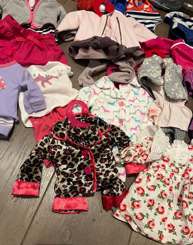 (Great condition) Our Generation doll and a LOT clothes and accessories