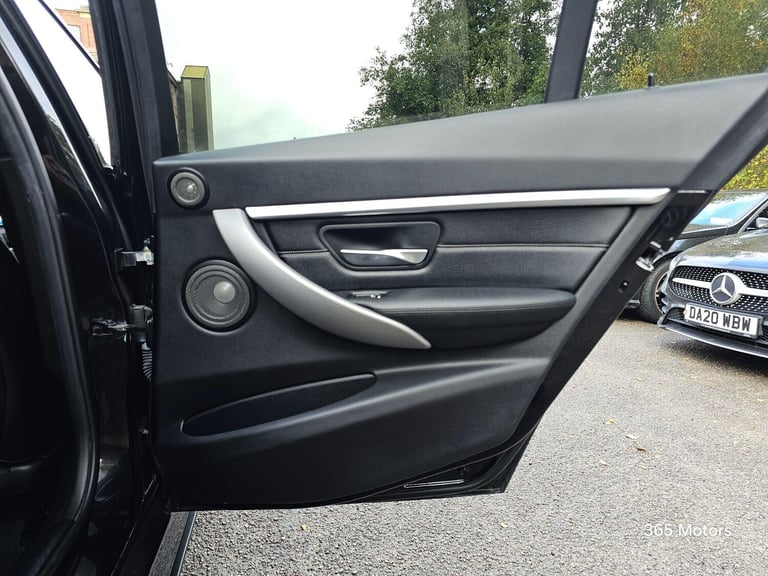 2018 BMW 3 Series 2.0 320i M Sport Shadow Edition Auto xDrive Euro 6 (s/s) 4dr SALOON Petrol Auto...