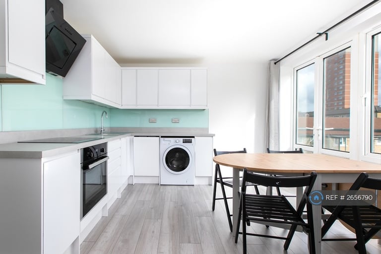 3 bedroom flat in Chubworthy Street, London, SE14 (3 bed) (#2656790)