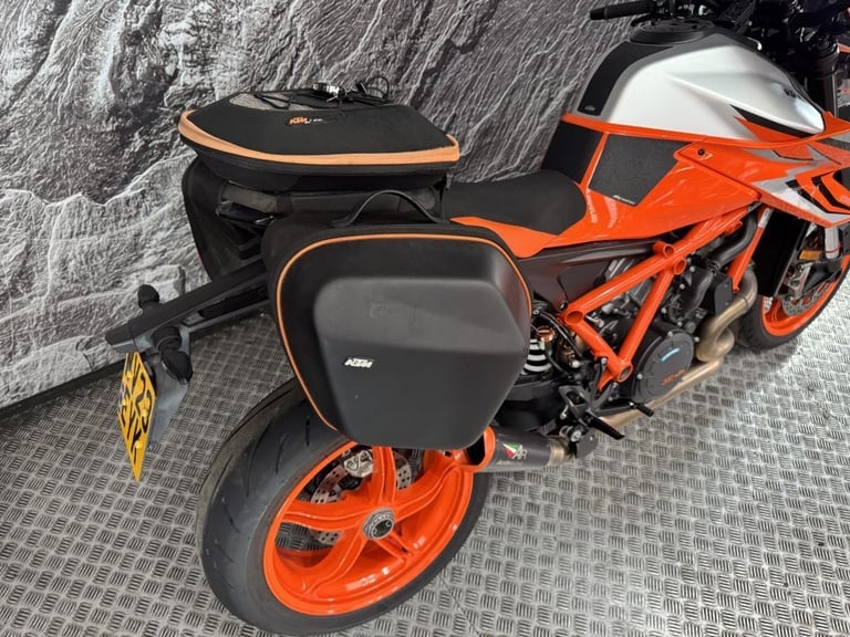 KTM 1290 SUPERDUKE R EVO 2023