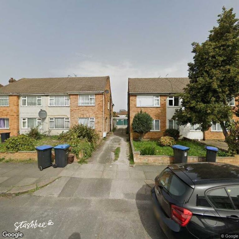Garage to rent in Enfield (EN3) | Stashbee