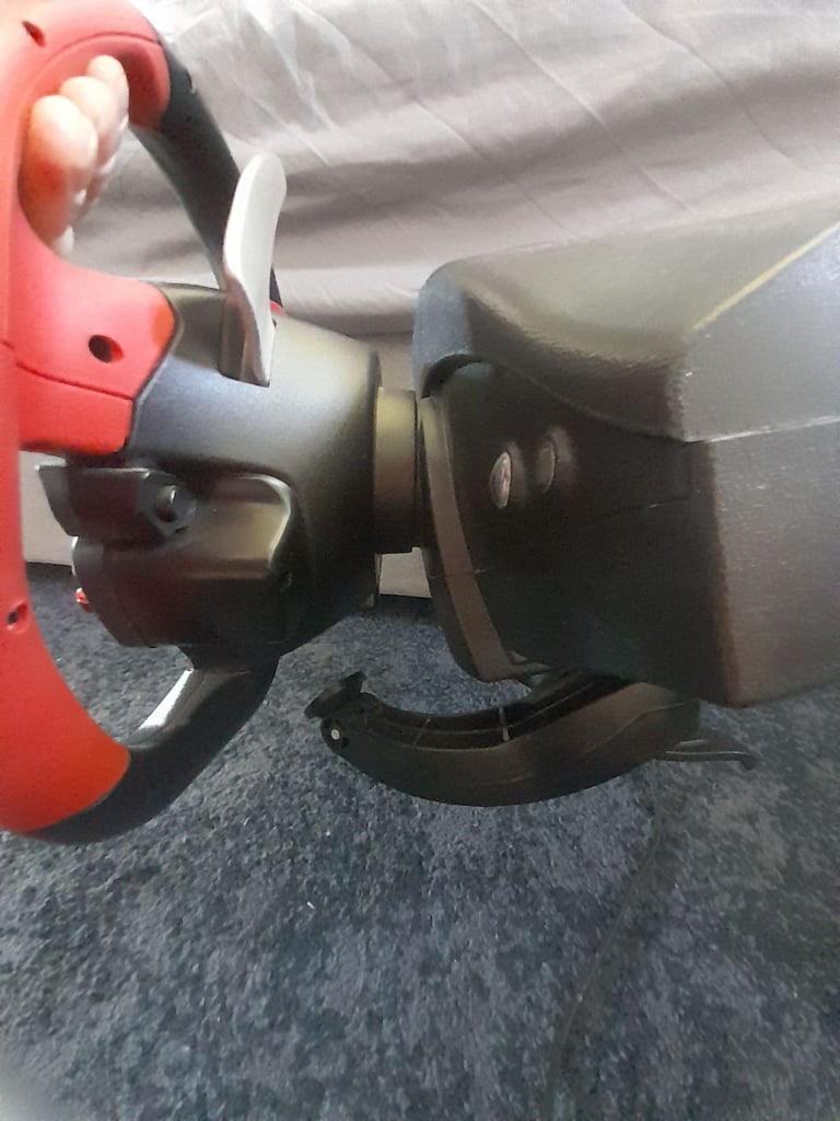 Gaming chair + ferarri 458 steering wheel