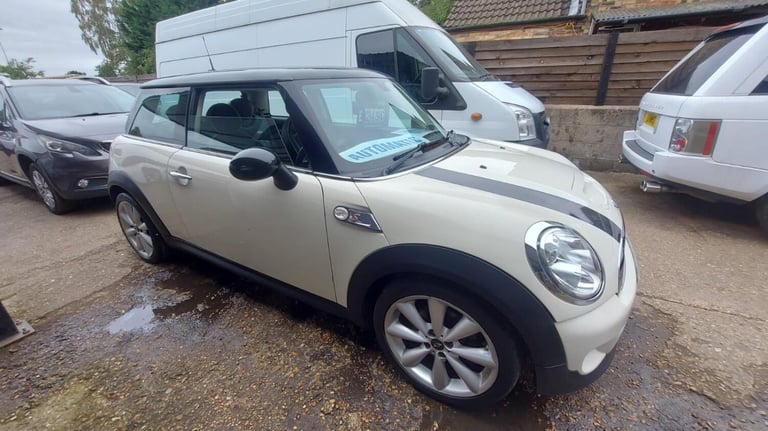 MINI HATCH 2.0 Cooper SD Hatch 2012