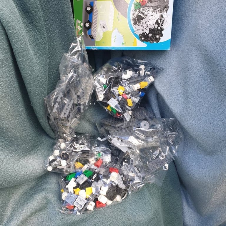 LEGO Education Wheels Set 9387 Brand New & Box UnSealed, Contents still sealed in bags Retired £20