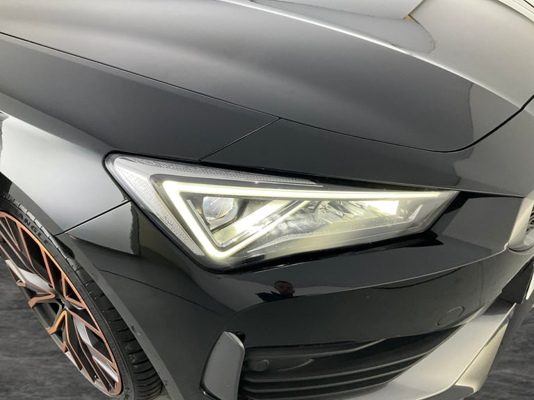 2024 Cupra Leon 1.4 eHybrid 12.8kWh VZ2 Design Edition Hatchback 5dr Petrol Plug-in Hybrid  Hatch...