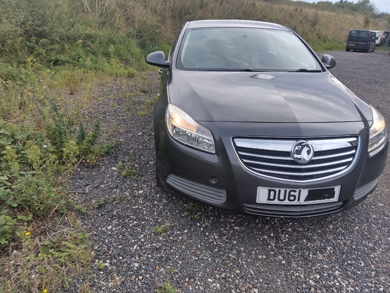 Vauxhall, INSIGNIA, Hatchback, 2011, Manual, 1956 (cc),5 doors - Image 2