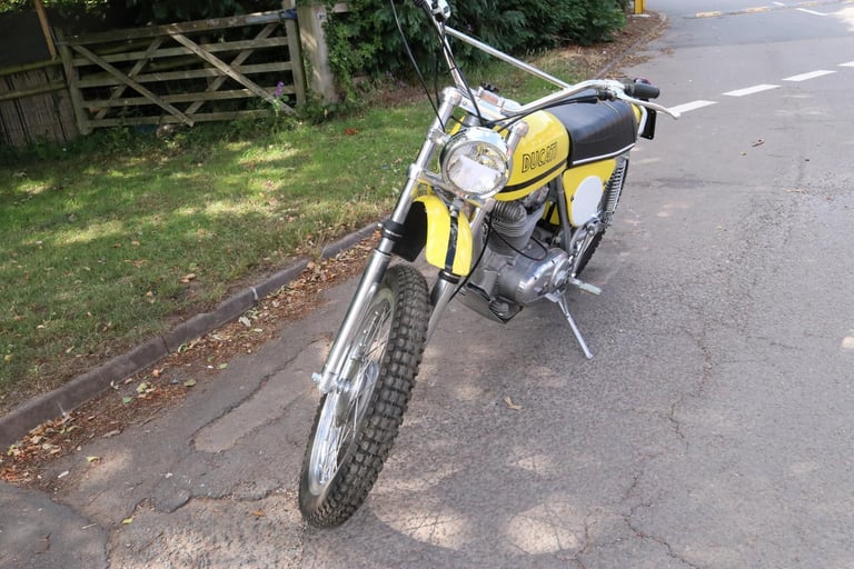 Ducati RT450 RT 450 1972 STAGGERING Condition, could be the best in the world!