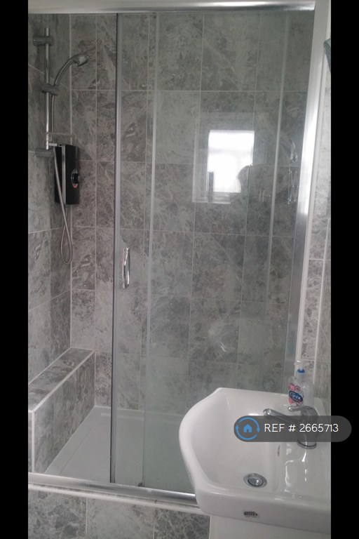 4 bedroom house in Trafalgar Road, Bournemouth, BH9 (4 bed) (#2665713)