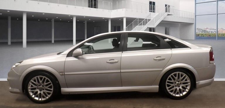 2009 Vauxhall Vectra 2.2i 16v SRi 5dr HATCHBACK Petrol Automatic