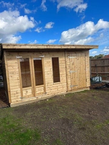 GARDEN SUMMERHOUSE HEAVY DUTY ERECTED FOR FREE