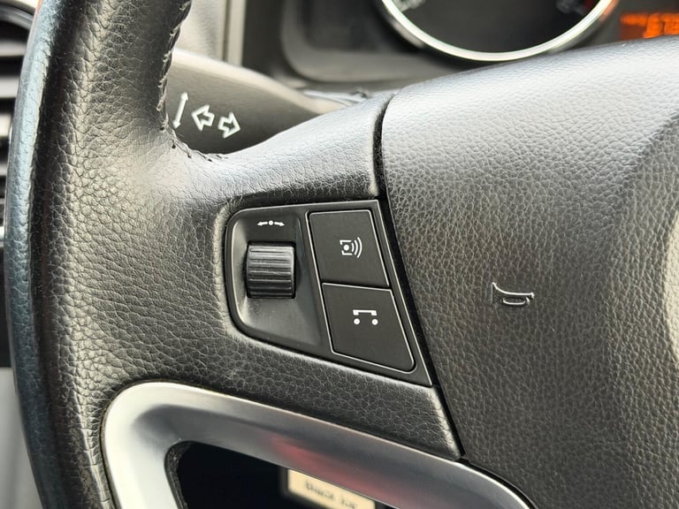 2015 Vauxhall Antara 2.2 CDTi Exclusiv 2WD Euro 5 (s/s) 5dr HATCHBACK Diesel Manual