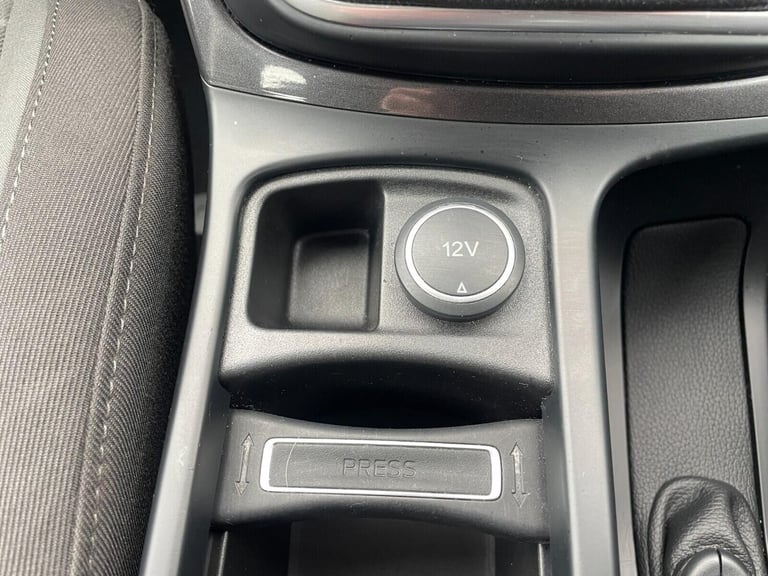 2016 Ford C-Max Titanium 1.0T EcoBoost 100PS MPV Petrol Manual