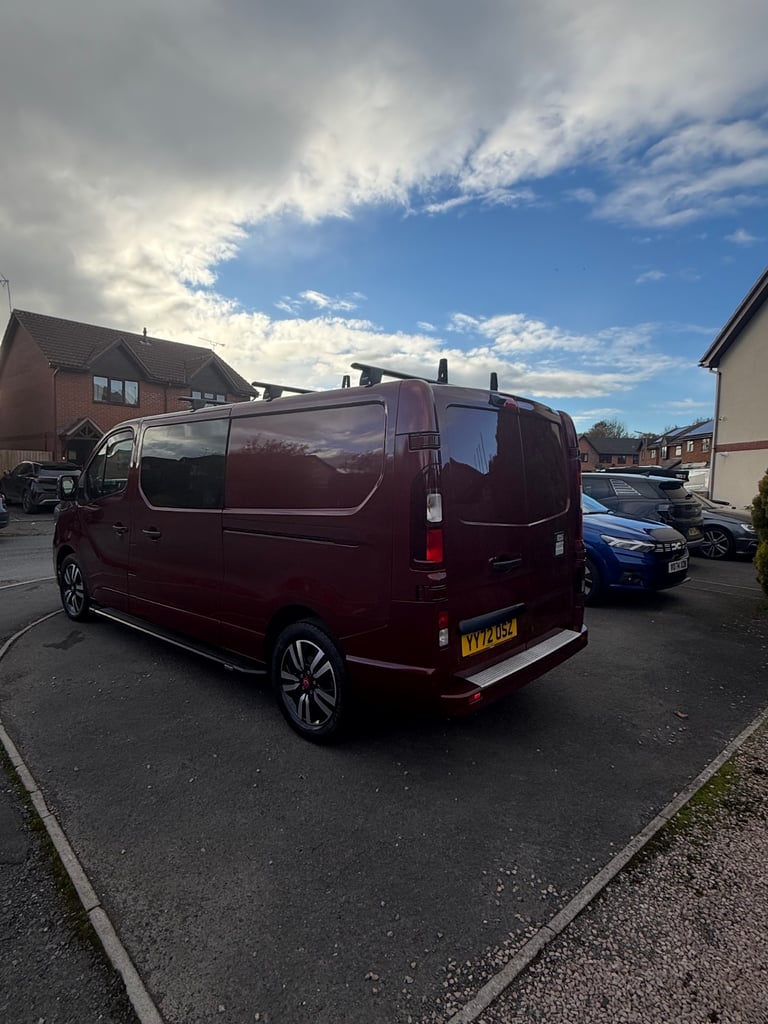 Renault Trucks Trafic , Exclusive Red edition Model 150 psi Automatic 