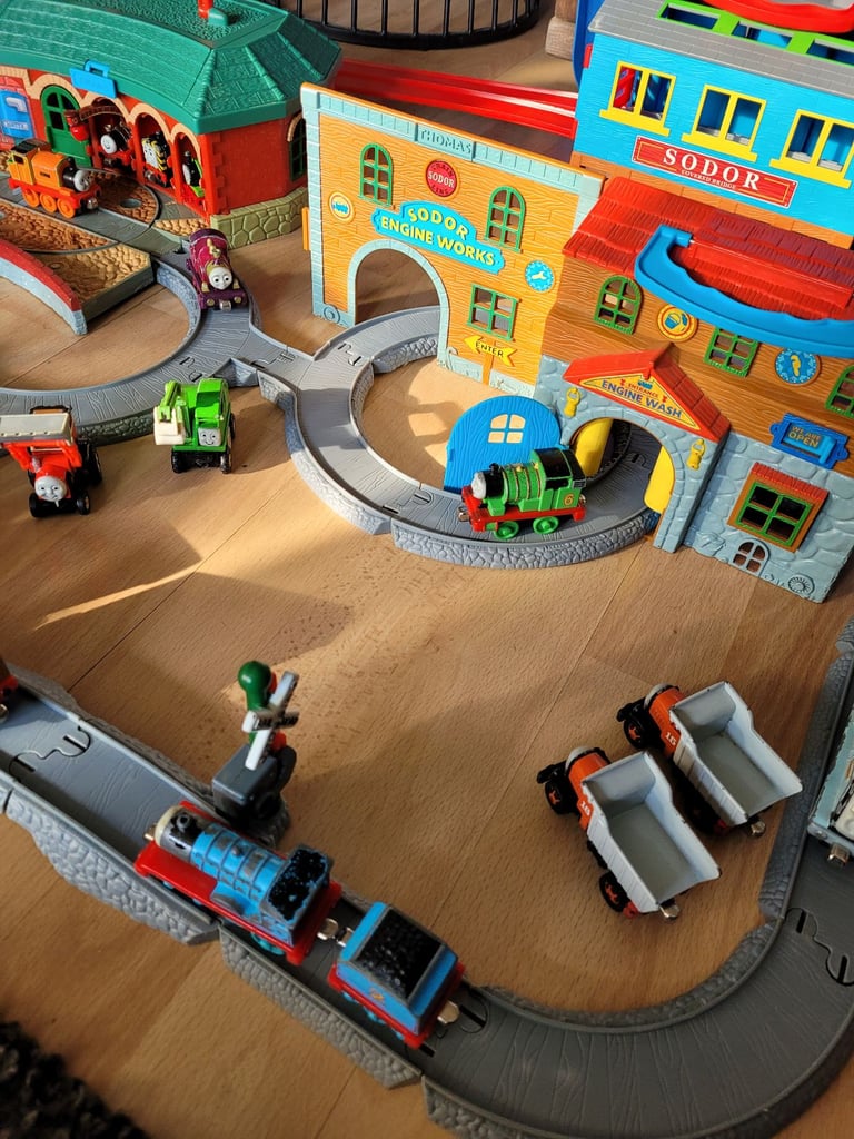 Take Along Thomas & Friends Bundle Includes Sets, Track, Diecast Trains & Friends