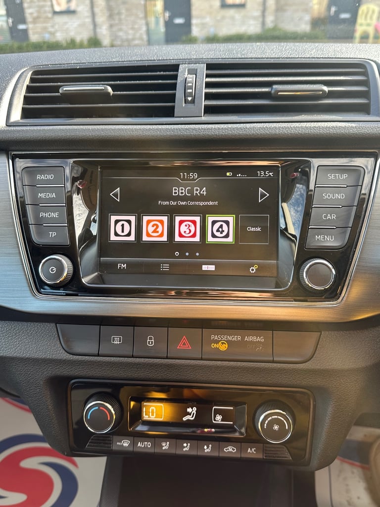 Skoda, FABIA, Hatchback, 2017, Manual, 999 (cc), 5 doors