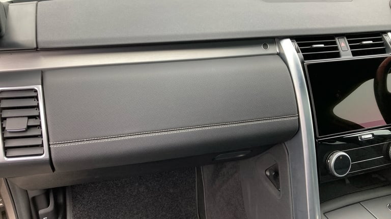 2022 Land Rover Discovery 3.0 D300 R-Dynamic SE 5dr Auto Diesel Station Wagon Station Wagon Diese...