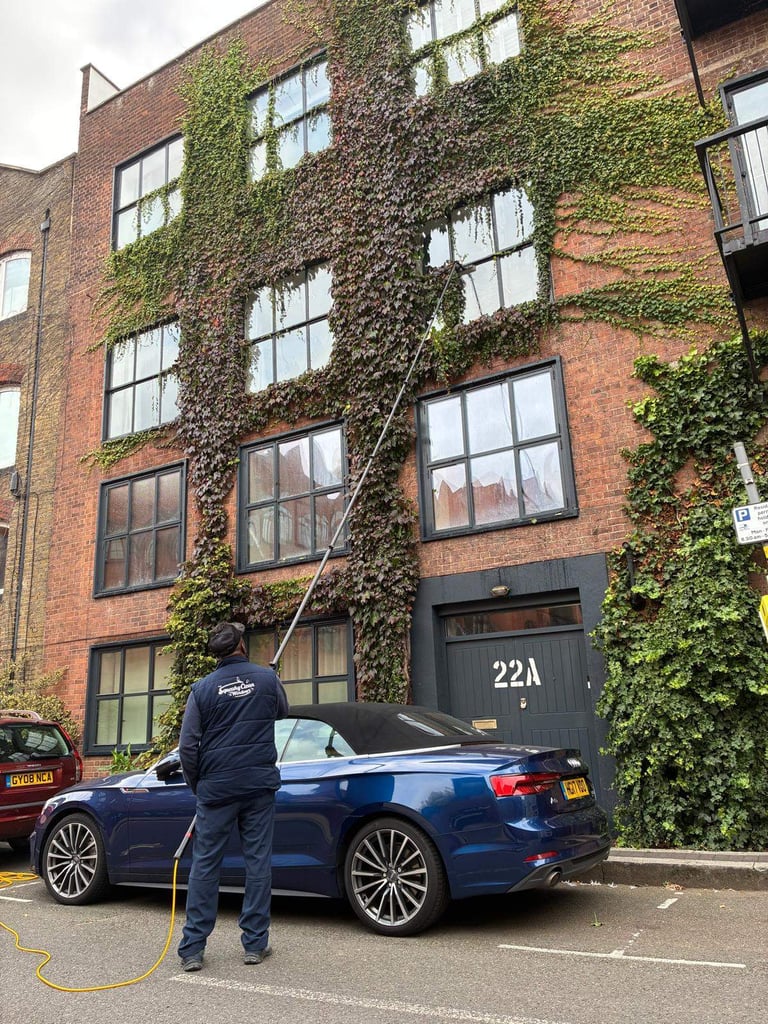 Professional Window Cleaning for Residential & Commercial. Guaranteed Sparkling Results. Book Now!
