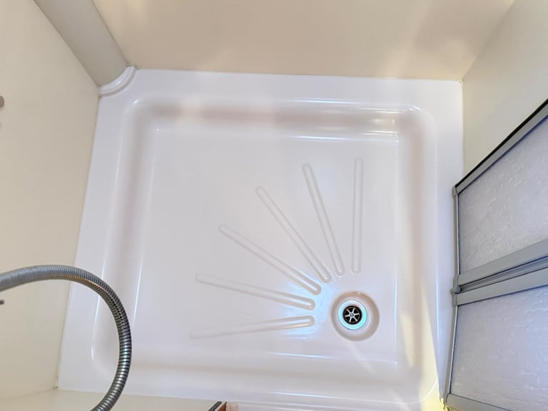 BAILEY PURSUIT 400-2 LIGHT WEIGHT CARAVAN WITH AUTO MOVER ..............NOW SOLD